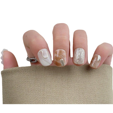 Qfdian 10pcs Handmade Design Fake Nails Press On Nails Short Fake Nails Manicure Artist Latte Round Head Wearable Fingernail Decoration